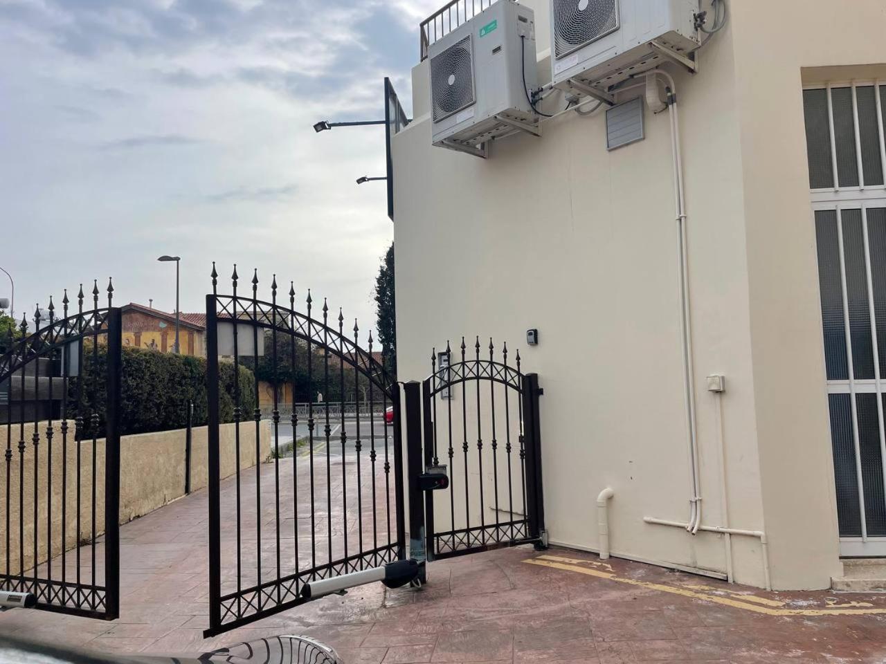 Queens Gardens Paphos Exterior photo
