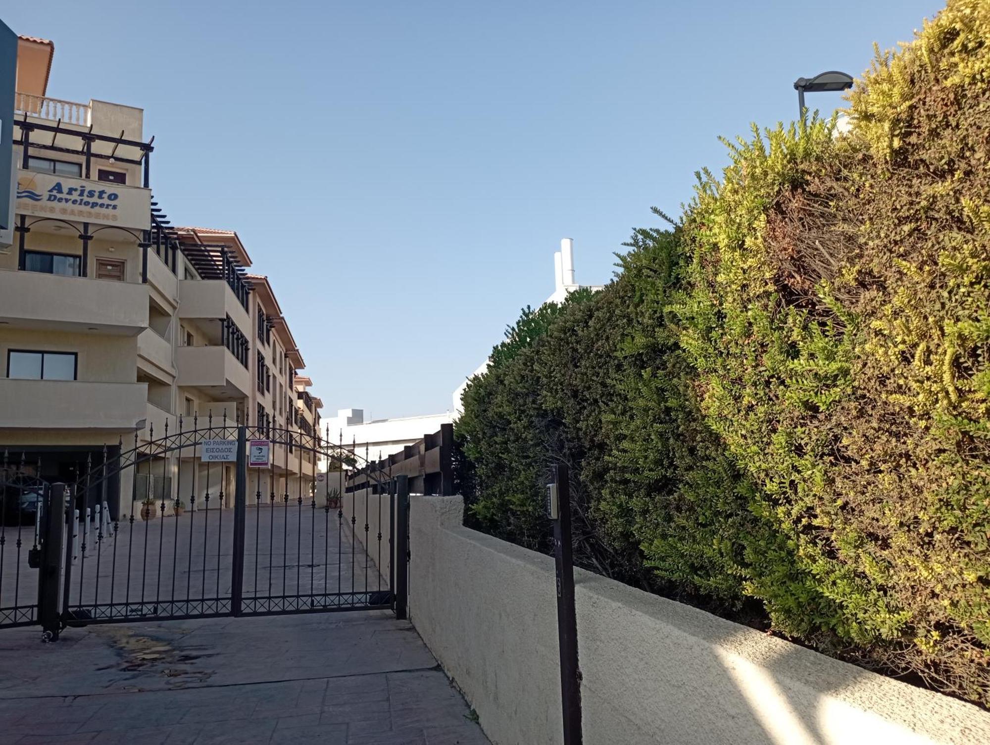 Queens Gardens Paphos Exterior photo