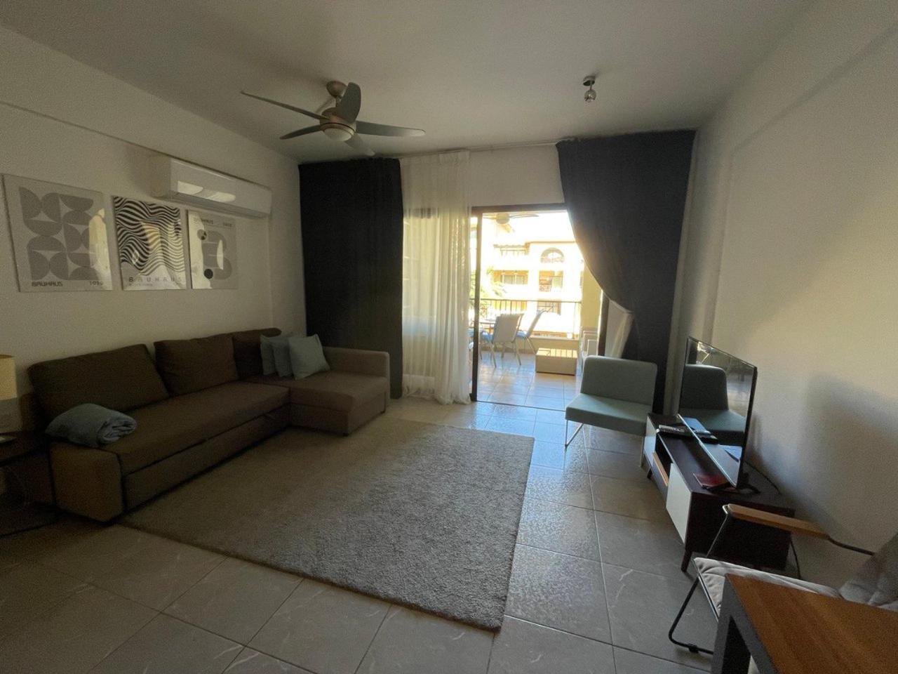 Queens Gardens Paphos Exterior photo